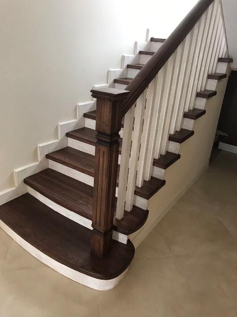 Montáž dubového schodiště 